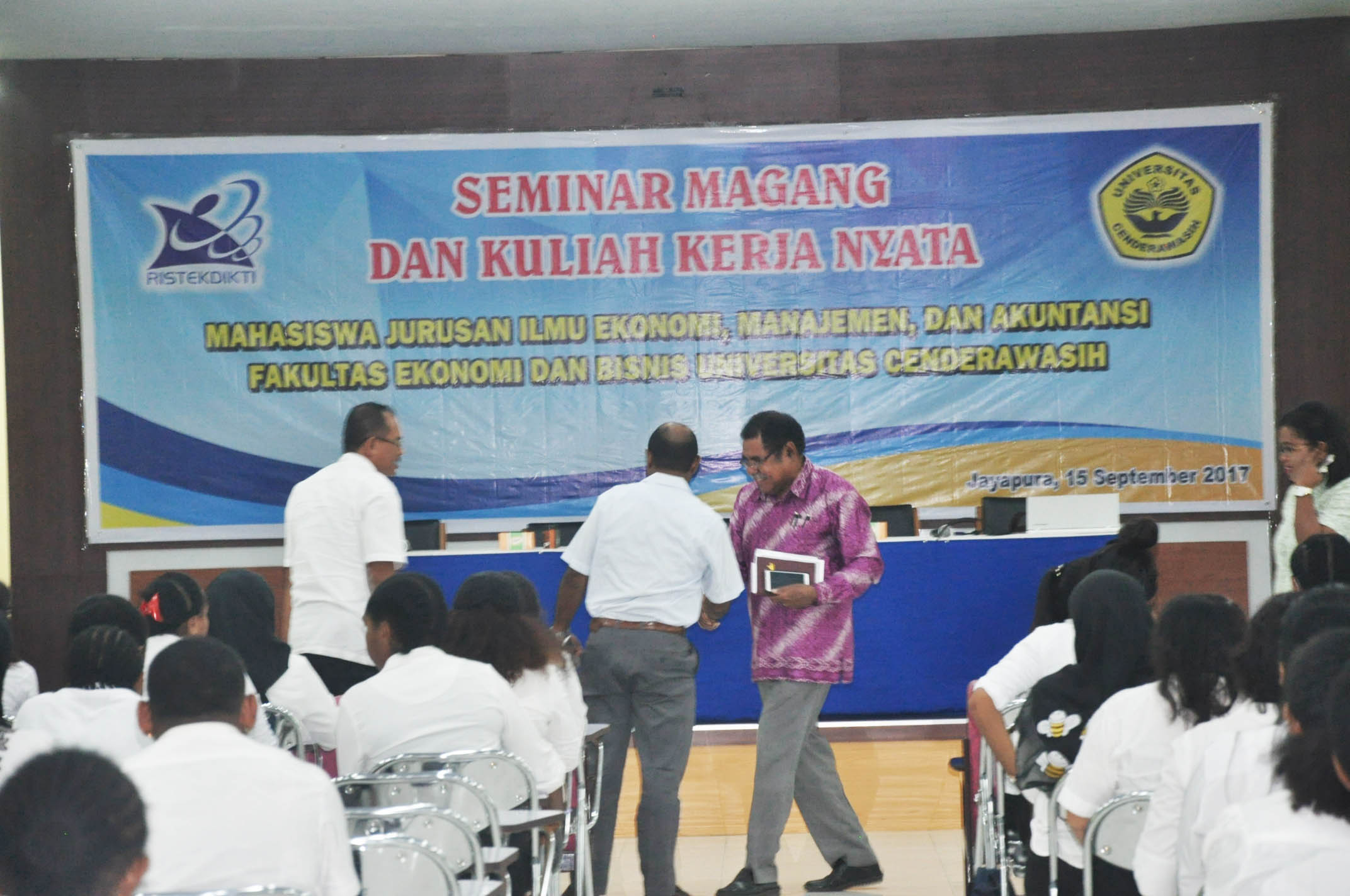 Kegiatan Seminar Hasil Magang FEB UNCEN TA. 2017-2018
