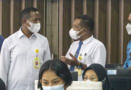 Kunjungan Pimpinan Universitas Cenderabakti Pada Hari Pertama UTBK